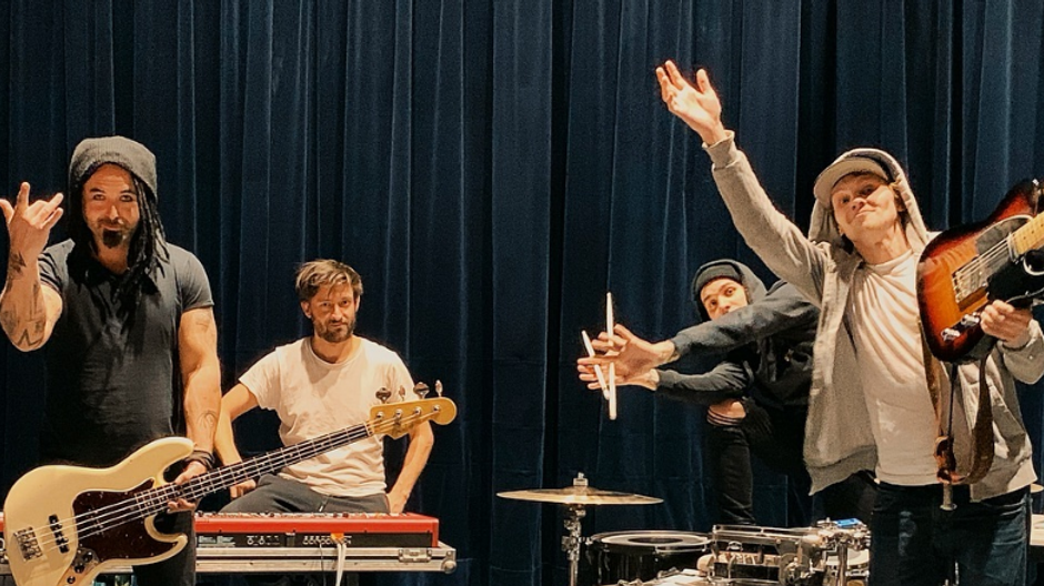 Screenshot_2020-12-22 MANDRAGE ( mandrageofficial) • Fotky a videá na Instagrame