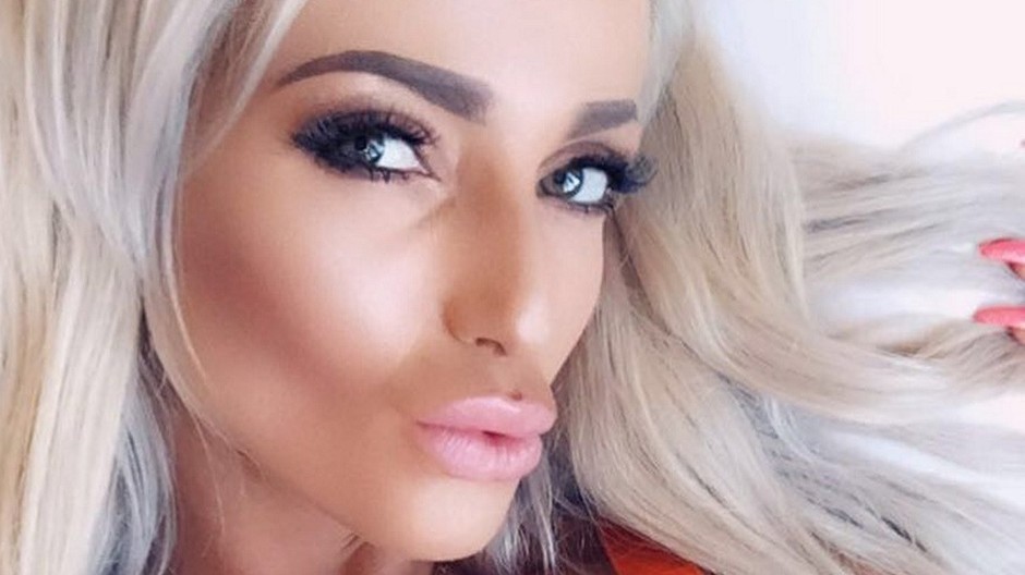 Toto už je moc: Zuzanita všetkým vybila zrak maximálne naprataným dekoltom!