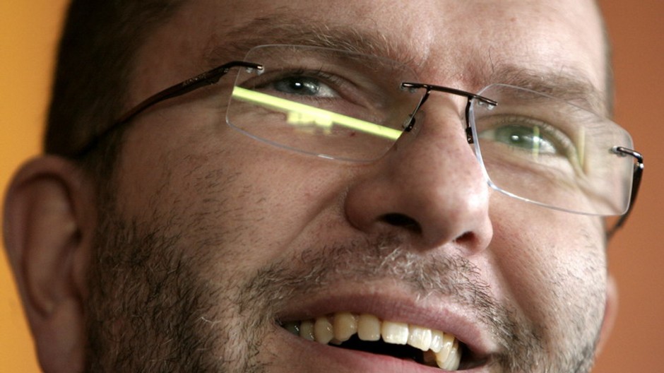 richard muller detail tvare usmev