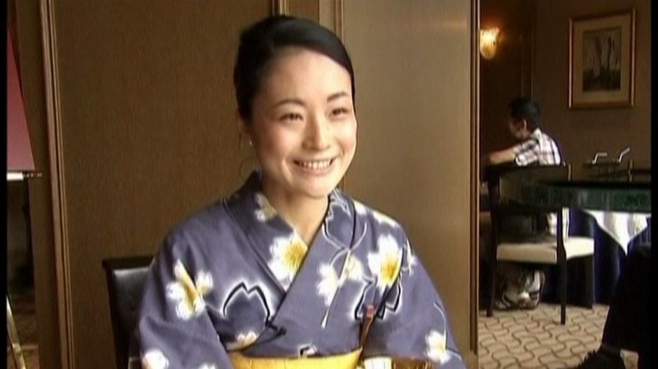 japonka s pivom a v kimone