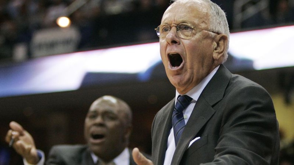 tréner Charlotte Larry Brown