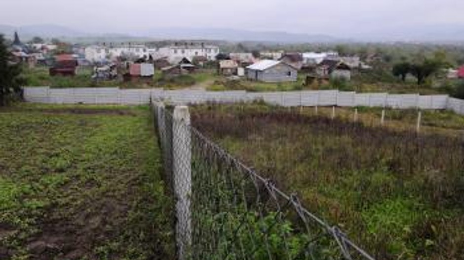 biely plot, Ostrovany