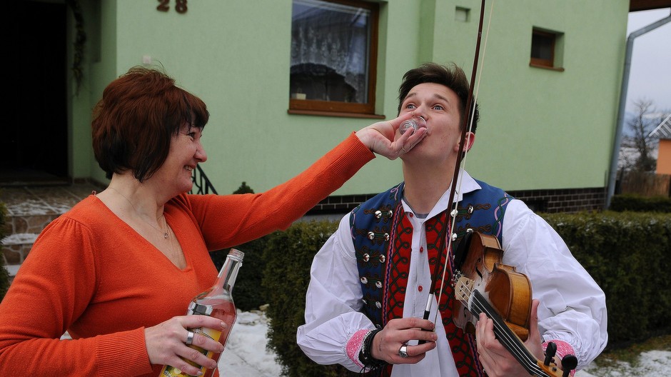 alkohol pohárik folklor il