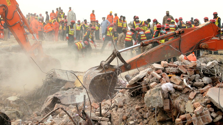 Pakistan zrútená budova