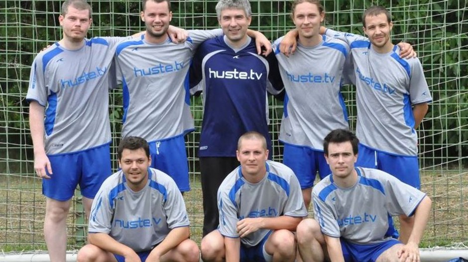 Huste.tv víťazný futbalový tím turnaja KŠR 2012