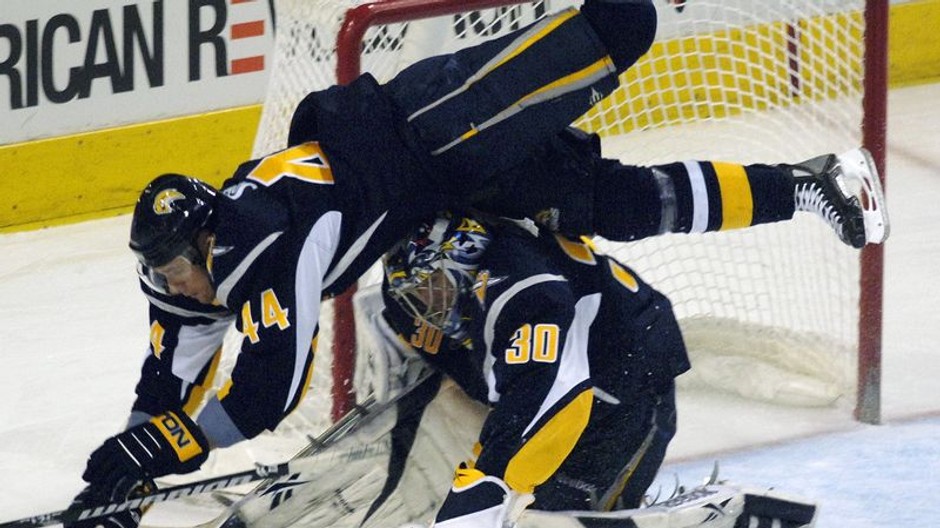 Sekera nad brankárom