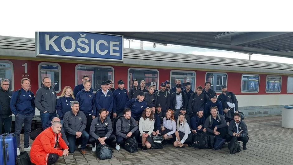 Hokejisti Švajčiarska cestujú na štvrťfinálový zápas do Košíc.