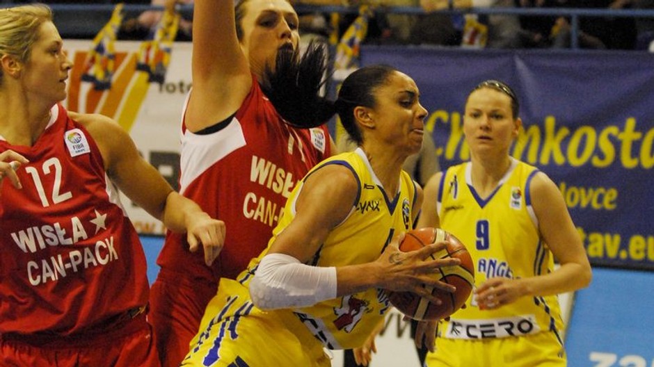 Dobrí anjeli Košice vs Wisla Can-Pack Krakov