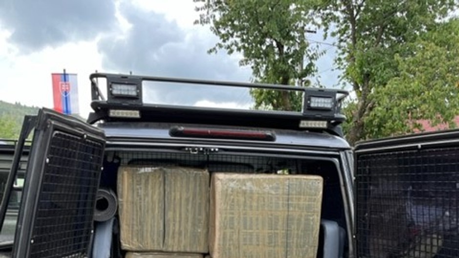 Zadržali päťsto kartónov pašovaných cigariet