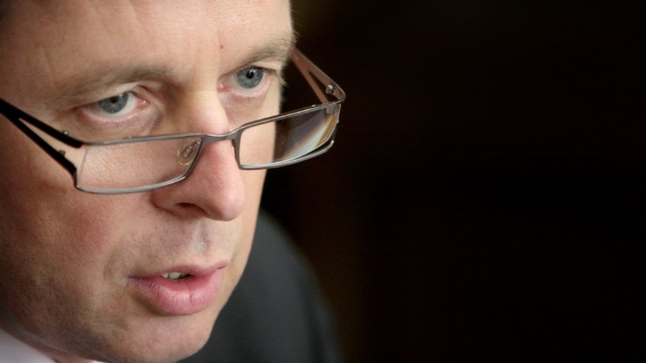 Mikloš zblízka portret