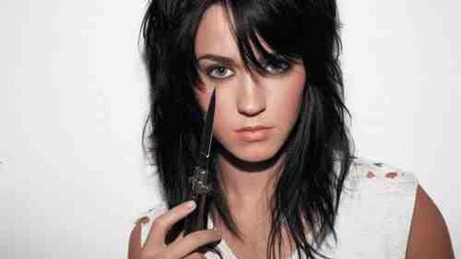 Katy Perry s nožom