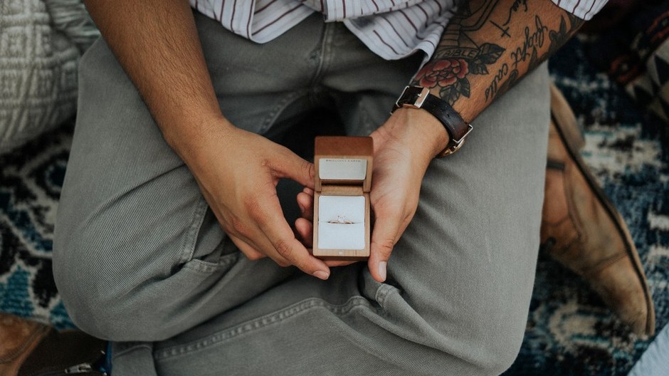 zásnuby, snubný prsteň