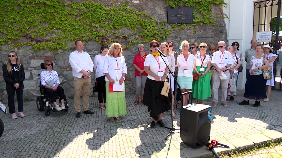 [multi] VN MO Protest pacientov 660