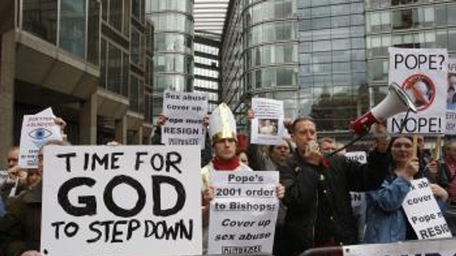 demonstracie za odvolanie papeza 1