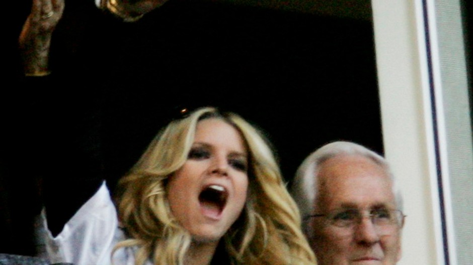 jessica simpson povzbudzuje