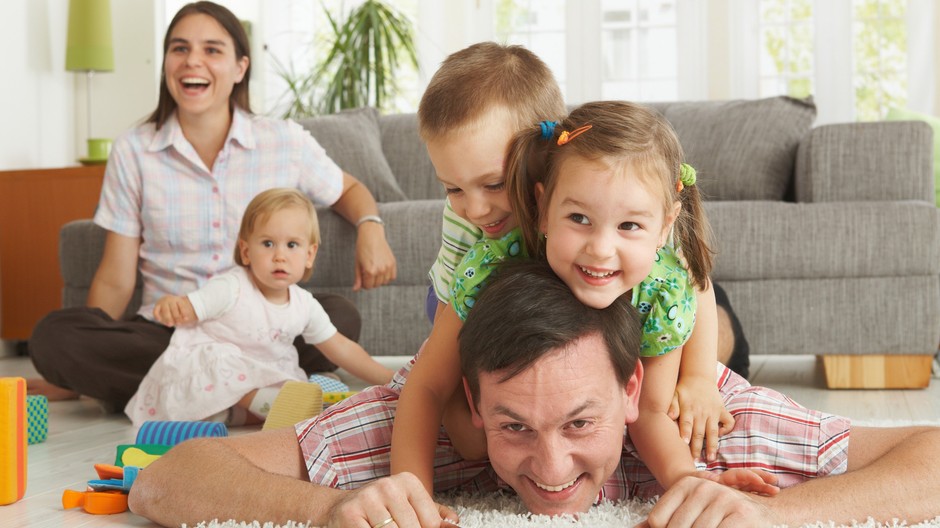 rodina šťastná PR správa