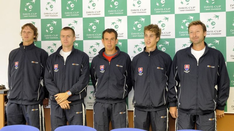 Davis Cup tím