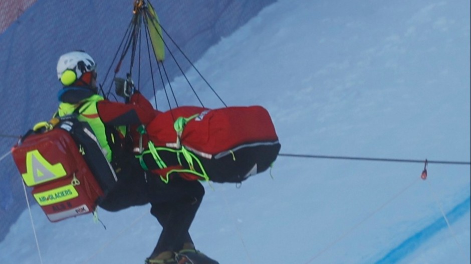 Nórsky lyžiar Aleksander Aamodt Kilde mal v sobotňajšom klasickom zjazde Svetového pohára vo švajčiarskom Wengene ťažký pád (cropped)