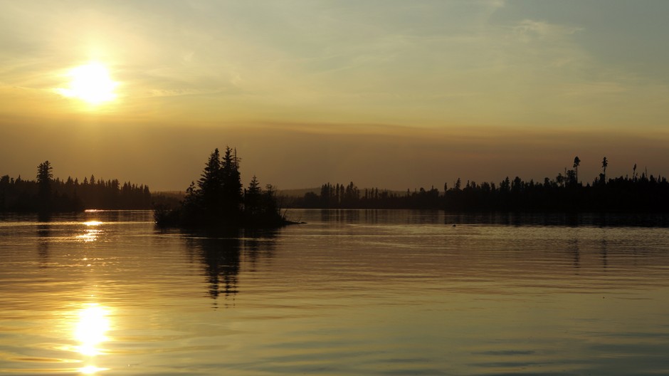jazero - západ Slnka, ilustračné foto