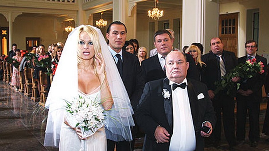 pamela v svadobnych satach