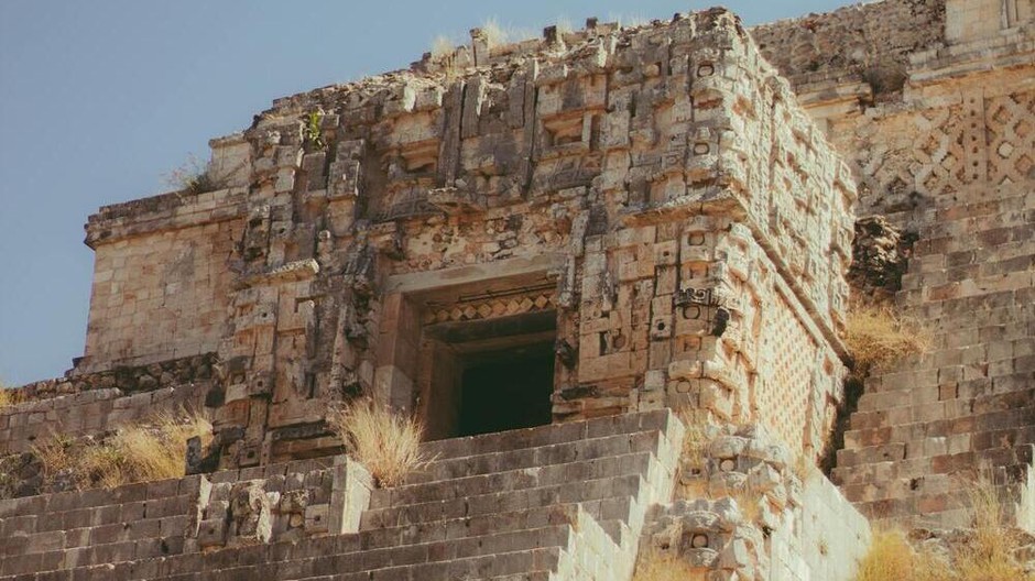uxmal-pyramid