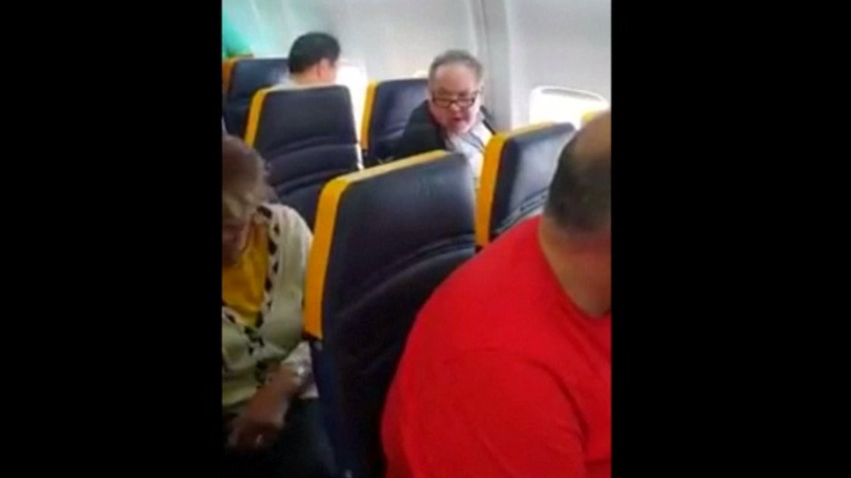 Agresívny cestujúci