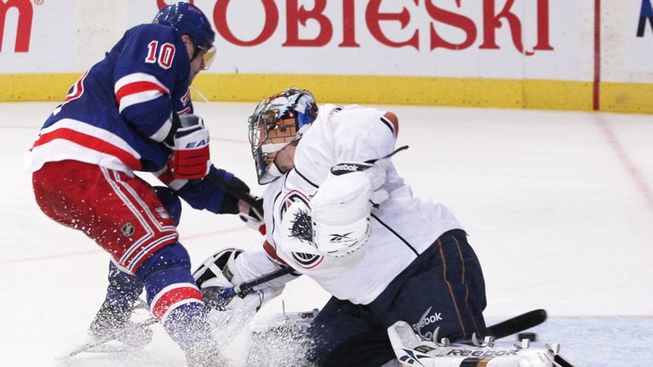 Gáborík strieľa gól do siete Edmontonu