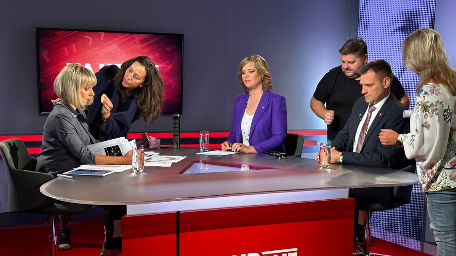 2dc59cf2-794b-480d-b3d4-a50662a5e110