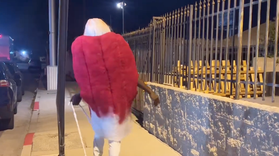 Lil Nas X - kostým tampón