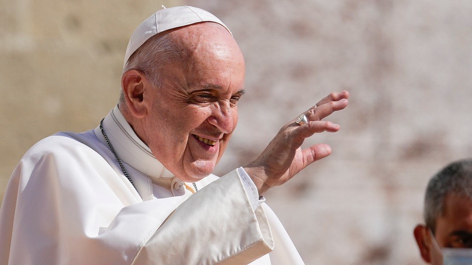 Pápež František pred Prezidentským palácom