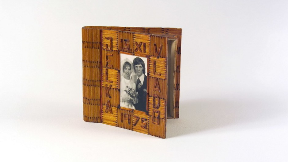 Múzeum rozpadnutých vzťahov, tablo