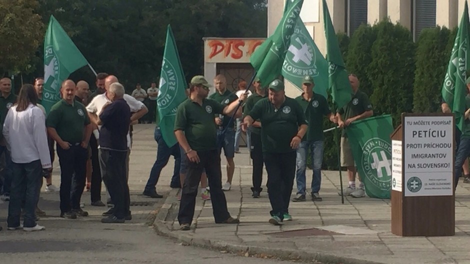 Gabčíkovo - kotlebovci na proteste