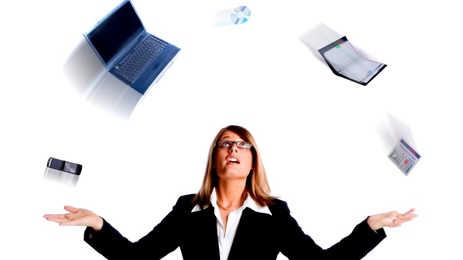 žena žonglovanie notebook diár telefón ilustračné foto