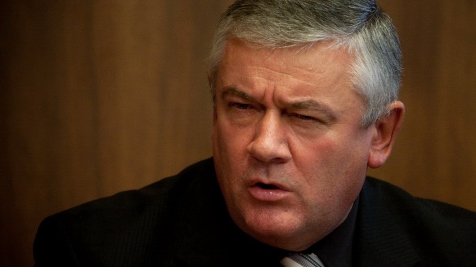 Slota nahnevaný výraz