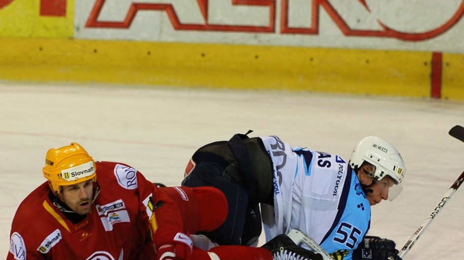 extraliga:Trenčín-Nitra