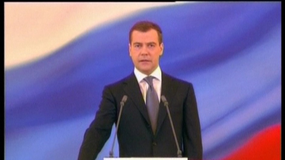 medvedev prisaha na ustavu