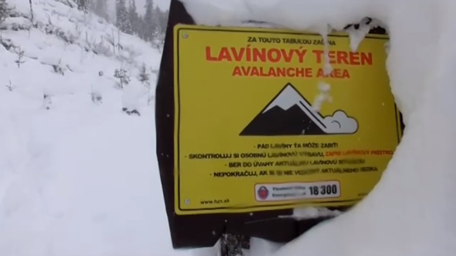 Tatry dostali ďalšiu dávku snehu. Turistické chodníky ohrozujú lavíny 