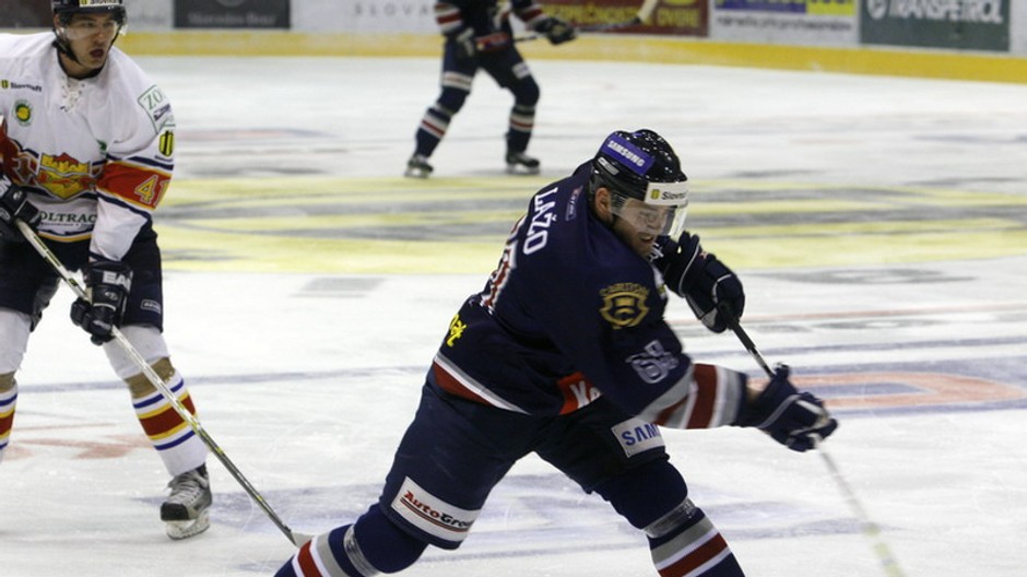 Bratislava-Zvolen, Miroslav Lažo strieľa