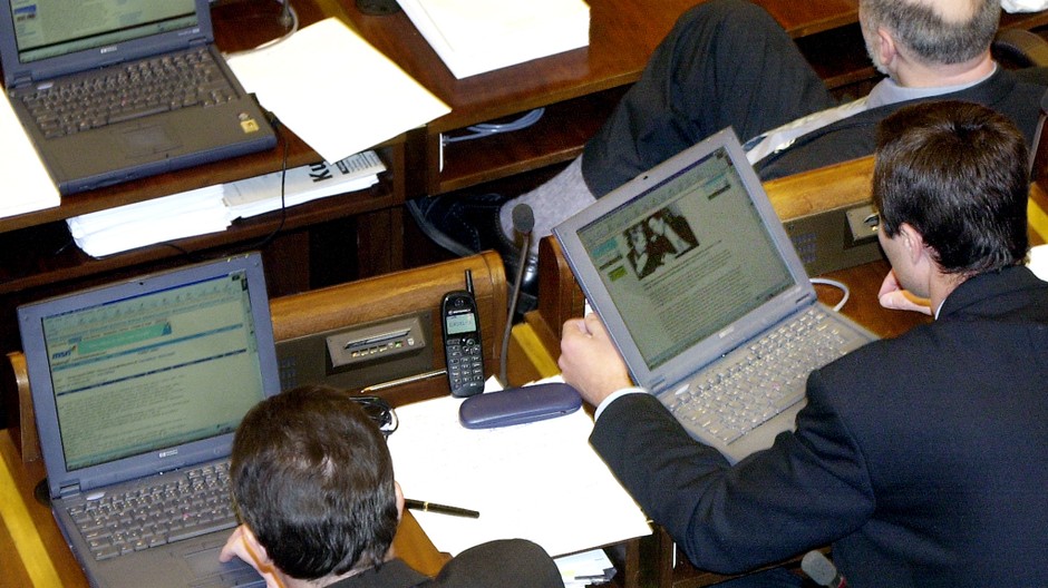 dvaja muzi za pc, notebooky