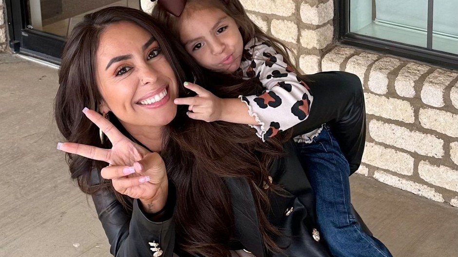 Leah Garcia  s dcérou