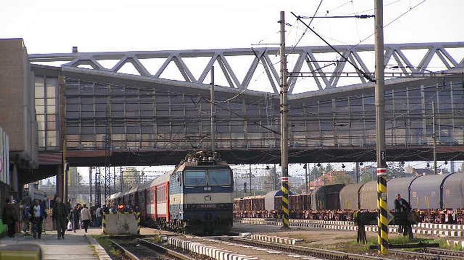 zeleznicna stanica vlak poprad