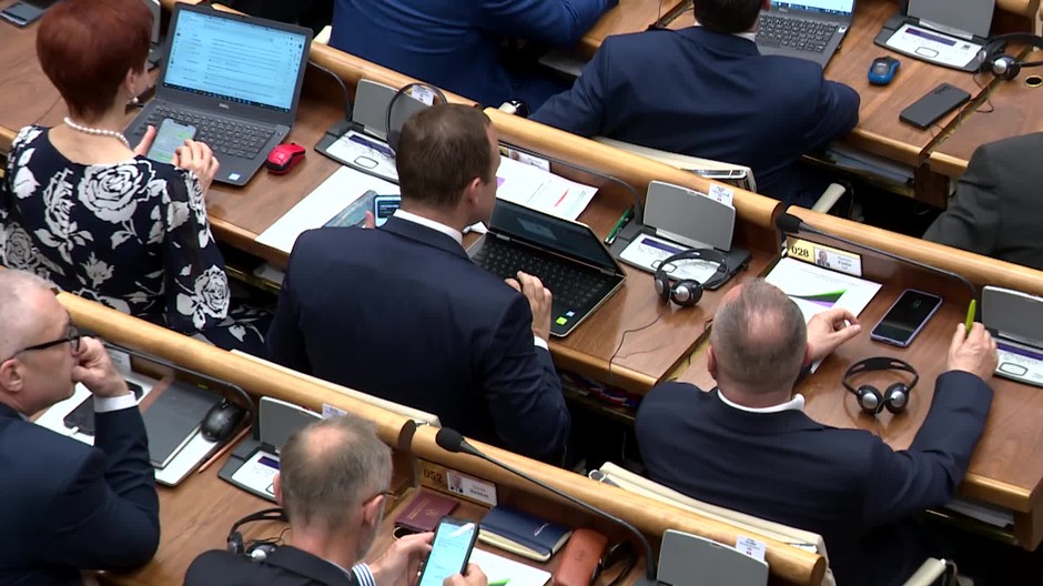 [multi] Parlament koalícia 186