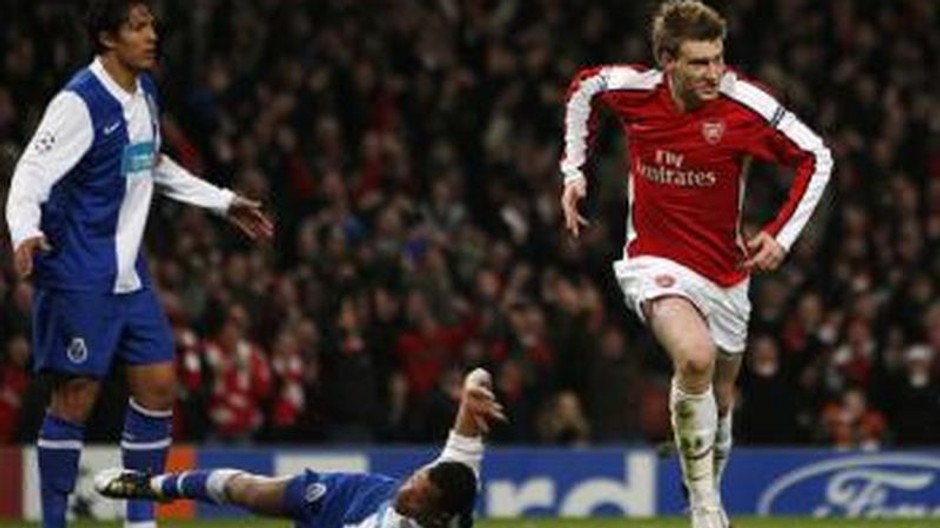 Arsenal-Porto, Bendtner