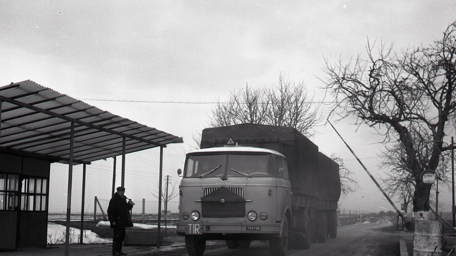 Opatrenia na hraniciach s Maďarskom na zamedzenie šírenia slintačky vo februári 1965