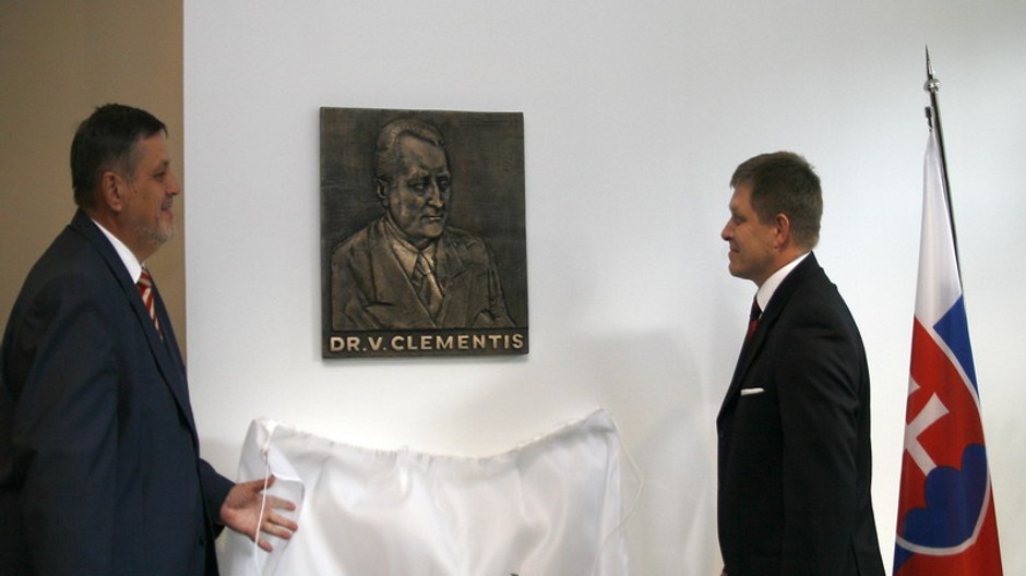 Odhalenie dosky Clementisovi