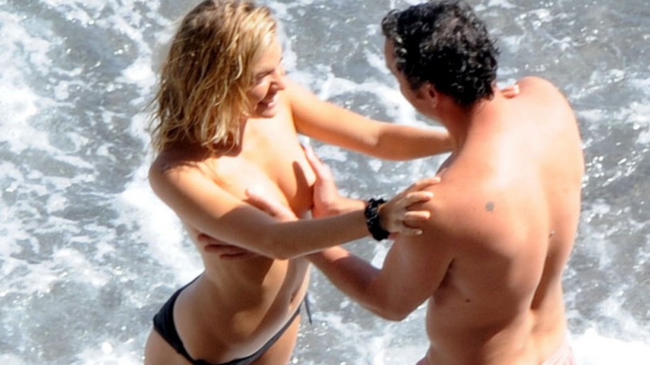 sienna miller - hole cecky