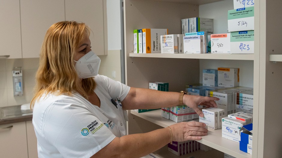 zdravotná sestra lekár il