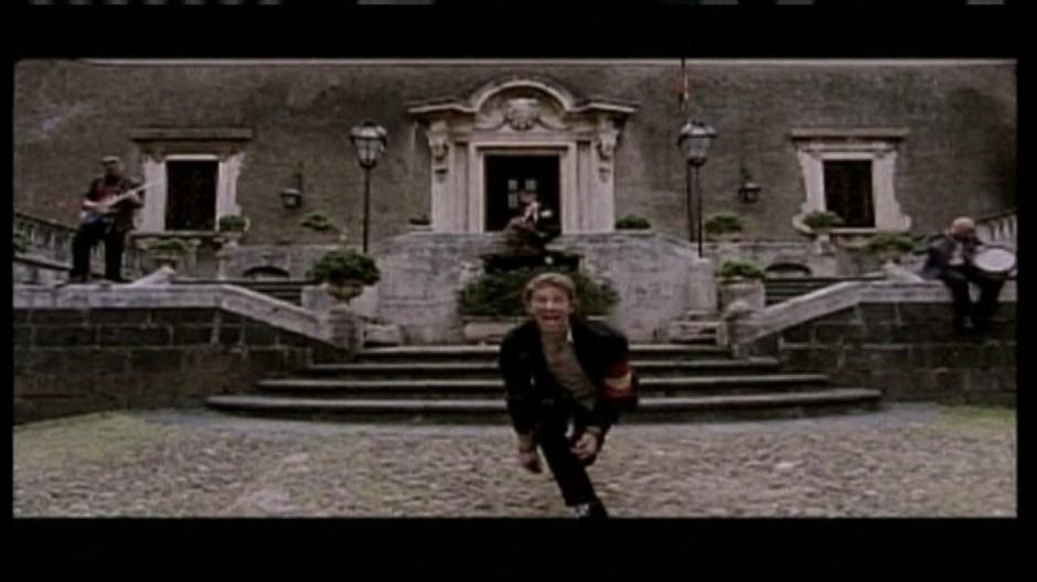 coldplay z klipu viva la vida