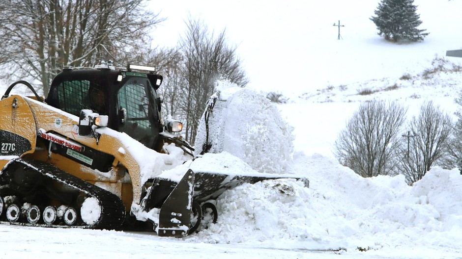 Banská Bystrica Donovaly Počasie Sneh zima cestári kalamita (4)