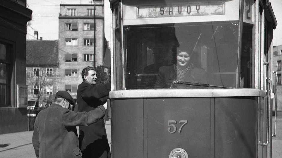 Jedna z prvých vodičiek električky v Bratislave na začiatku 50.-tych rokov 20. storočia